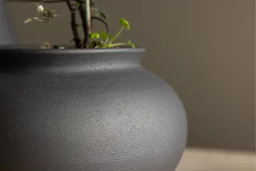 Rellis Vase - Svart - Innredning - Vaser
