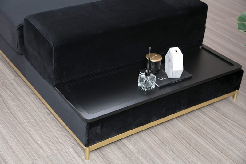 Mezonzo 4-seter Sofa - Svart - Møbler - Sofaer - 4 seter sofa