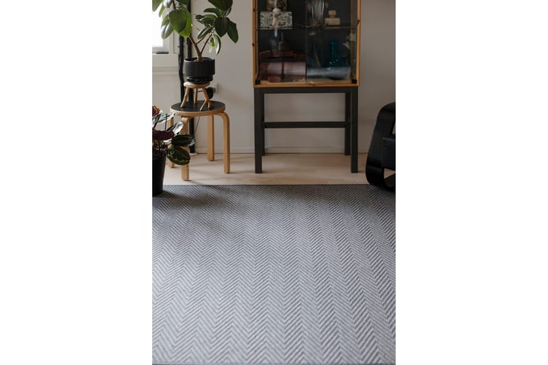 Elsa Matte Rund 133 cm Grå - VM Tepper - Tekstiler - Tepper & Matter - Moderne tepper - Ullteppe